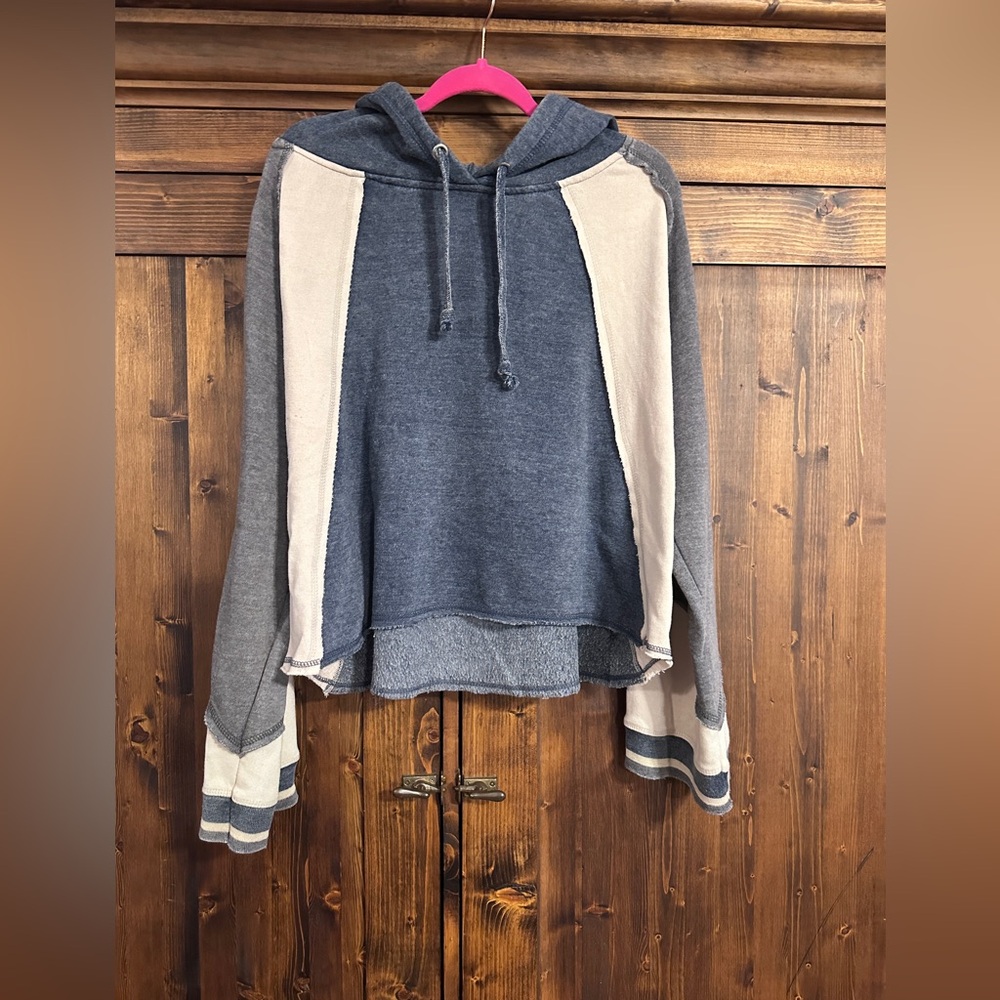 Vintage Havana Blue and Cream Hooded Sweater
